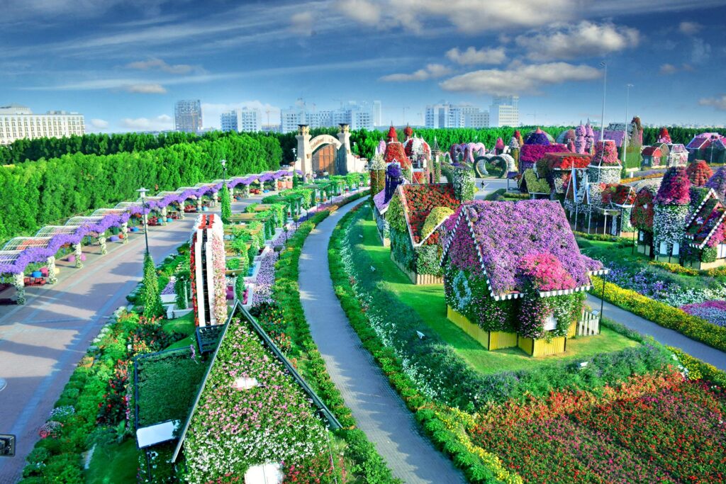 Visit-the-Dubai-Miracle-Garden